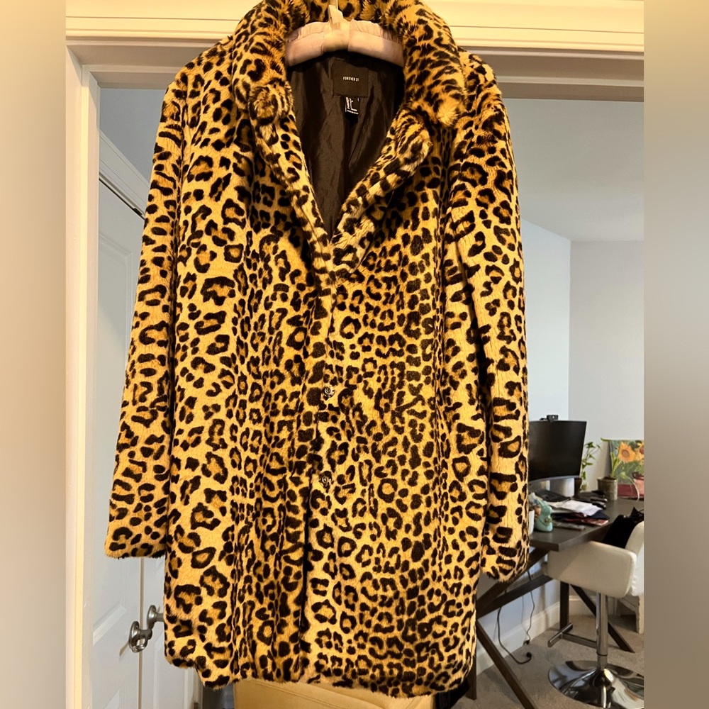 Faux fur cheetah print coat size large
